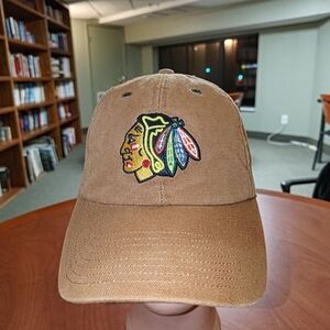 '47 x Carhartt NHL Chicago Blackhawks Men's Clean Up Adj Strap-on Brown Hat OS…